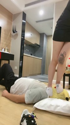 图片[10]_【陈甜女帝】重度连环提档/船袜脚踩踏_绳艺库视频下载