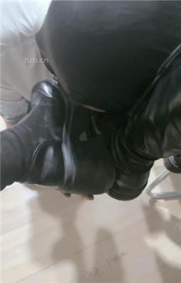 图片[8]_【鱼糯糯】3S-脚底踩踏/轮流舔脏鞋/插嘴/踩狗爪_绳艺库视频下载