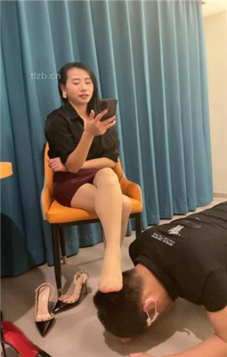 图片[12]_【Alice】数据线抽/肉丝高跟踩踏闻舔_绳艺库视频下载