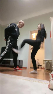 图片[4]_【魅儿】运动鞋白袜重度连环提档_绳艺库视频下载