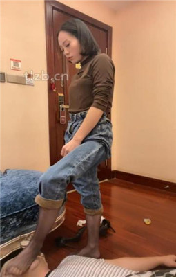 图片[7]_【苏晴】原味黑丝jio捂脸踩踏_绳艺库视频下载