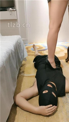 图片[3]_【凌熙】高跟全体重踩地毯_绳艺库视频下载