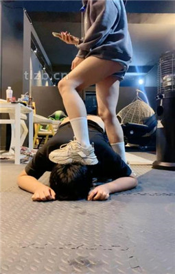 图片[15]_【冰诺】运动鞋白袜S-骑马爬行/踩狗爪_绳艺库视频下载