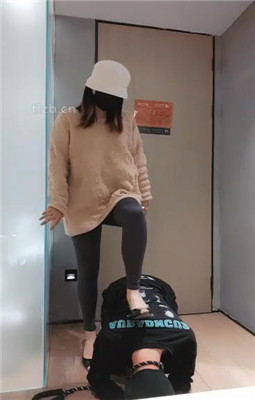 图片[3]_【小猫】裸足深喉/高跟踩踏虐发骚贱畜_绳艺库视频下载