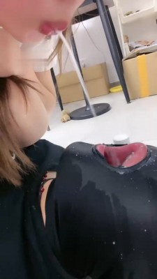 图片[3]_【樱子大人】重度呕吐物/跪求喝圣水_绳艺库视频下载