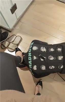 图片[4]_【小猫】裸足深喉/高跟踩踏虐发骚贱畜_绳艺库视频下载