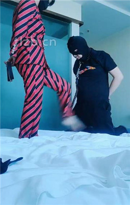 图片[14]_【伯爵】车站后车不忘玩狗_绳艺库视频下载