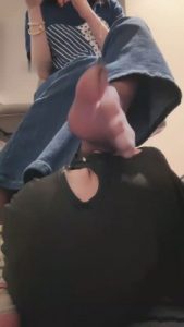 【绘子sama】近距离黑丝jio狂舔_绳艺库视频下载