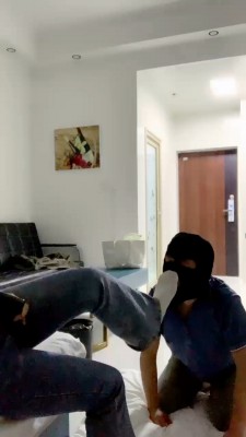 图片[2]_【六酱】闻舔白袜/塞袜子/骑马/灌圣水_绳艺库视频下载