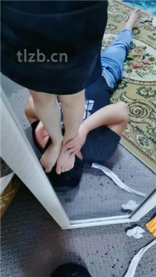 图片[18]_【西安欣】脚插嘴/舔皮鞋白袜/踩踏_绳艺库视频下载