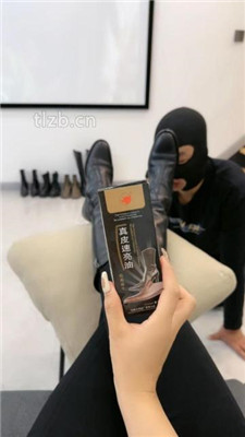 图片[8]_【辣姐】狗舌头舔鞋油保养7双皮靴_绳艺库视频下载