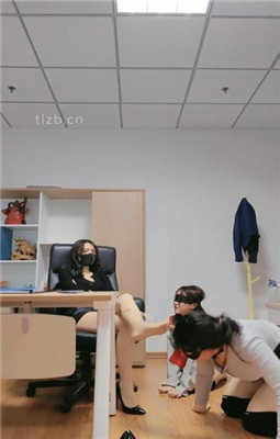 图片[8]_【妆主大大】办公室-母畜-高跟肉丝诱惑-耳光/脚插嘴-高跟踩_绳艺库视频下载