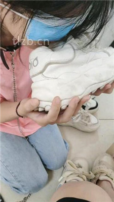 图片[13]_【爱可呀】学姐舌头清洗各种鞋/脚喂食踩舌【完整版】_绳艺库视频下载