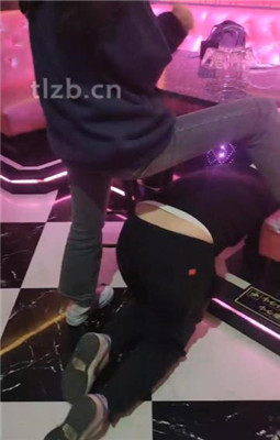 图片[12]_【小琪】KTV-脏鞋踩地毯/舔鞋舔jio/骑马_绳艺库视频下载