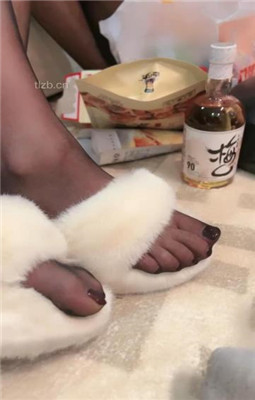 图片[4]_【一诺大小姐】情侣奴-奴下奴-骑马/舔高跟黑丝/耳光鞭打_绳艺库视频下载