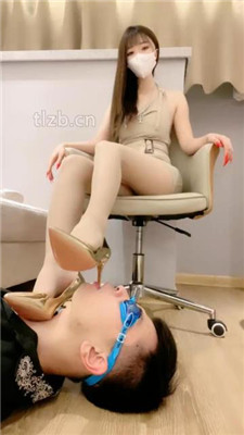 图片[11]_【浅夏大大】漂亮主播S-丝袜高跟-白鞋棉袜踩脚垫_绳艺库视频下载