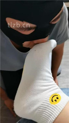 图片[4]_【优优】脏鞋虐废不听话的狗奴_绳艺库视频下载