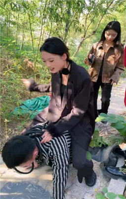 图片[7]_【宸宸】庄园3S调教情侣奴-遛狗骑马/皮靴清理【三视角版】_绳艺库视频下载