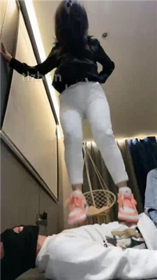 图片[3]_【辣姐】运动鞋全体重踩/船袜脚插嘴/吃袜子/口水吐脸_绳艺库视频下载