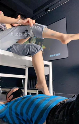 图片[13]_【冰诺】高跟全体重踩踏_绳艺库视频下载