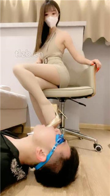 图片[14]_【浅夏大大】漂亮主播S-丝袜高跟-白鞋棉袜踩脚垫_绳艺库视频下载