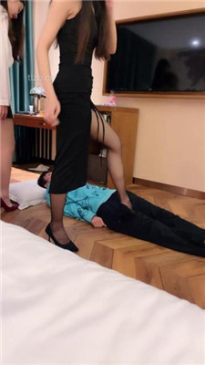 图片[4]_【宸宸】双S-高跟全体重踩踏【双视角版】_绳艺库视频下载