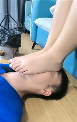 图片[19]_【肉肉】高跟跪舔黑丝脚插嘴_绳艺库视频下载