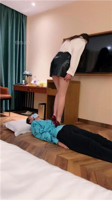 图片[5]_【宸宸】双S-高跟全体重踩踏【双视角版】_绳艺库视频下载