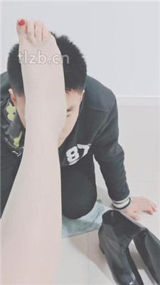 图片[14]_【美容院S】当脚垫/舔脏鞋/臭脚踩脸_绳艺库视频下载