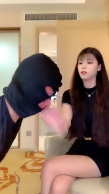 图片[2]_【苏西】极速版耳光狂抽/重度鞭打_绳艺库视频下载