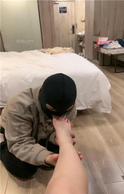 图片[9]_【反差楠熙】情侣奴-奴下奴-舔铆钉高跟裸足/踩狗舌/骑马_绳艺库视频下载