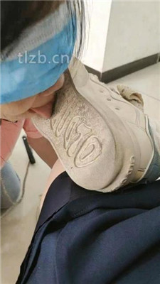 图片[10]_【爱可呀】学姐舌头清洗各种鞋/脚喂食踩舌【完整版】_绳艺库视频下载