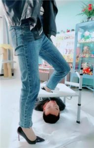 【美离子】坐便器底下的狗奴_绳艺库视频下载