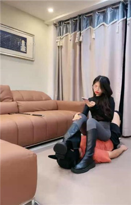 图片[10]_【嘉妮】长靴黑丝踩踏/腿夹脖/鞭打_绳艺库视频下载