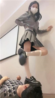 图片[10]_【樱木花椒】皮鞋白丝全体重踩狗【上】_绳艺库视频下载