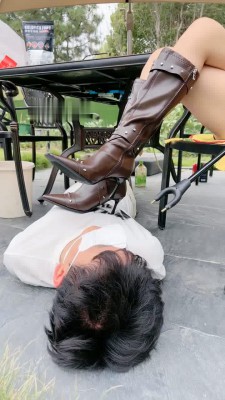 图片[4]_【沅芷大人】高跟皮靴踩虐脚垫/电击棍威胁就范_绳艺库视频下载