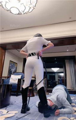 图片[10]_【简一】马术女教练-骑马爬行/鞭打/转胯/闻舔臭脚丫_绳艺库视频下载