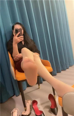 图片[13]_【Alice】数据线抽/肉丝高跟踩踏闻舔_绳艺库视频下载