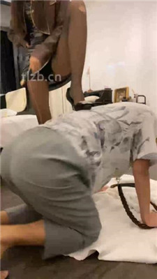 图片[8]_【可儿女王】黑丝高跟美腿跪舔_绳艺库视频下载