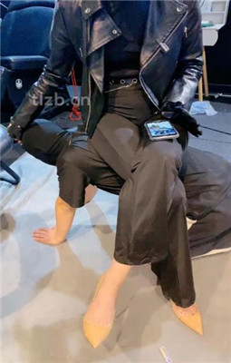 图片[7]_【冰诺】连环耳光狂抽/人肉脚垫_绳艺库视频下载