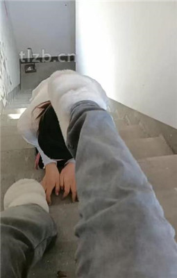 图片[5]_【爱可呀】在天台玩弄你们女神_绳艺库视频下载