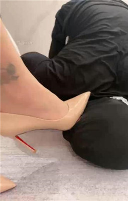 图片[13]_【糯糯】长靴模特S-全体重跳踩/深喉_绳艺库视频下载