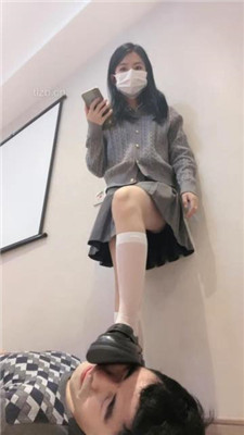 【樱木花椒】皮鞋白丝全体重踩狗【上】_绳艺库视频下载