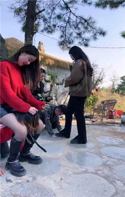 图片[14]_【宸宸】庄园3S调教情侣奴-遛狗骑马/皮靴清理【三视角版】_绳艺库视频下载