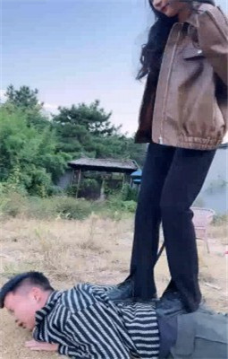 图片[10]_【允薇】庄园清理女主脏泥靴底/鞭打飞踹踩踏_绳艺库视频下载