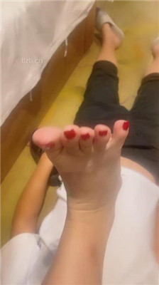 图片[13]_【陈甜女帝】长靴原味船袜jio踩地毯狗_绳艺库视频下载