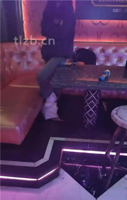 图片[6]_【小琪】KTV-脏鞋踩地毯/舔鞋舔jio/骑马_绳艺库视频下载