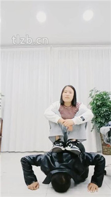 图片[5]_【橙子大大】双M-骑马/揪耳朵/艺术踢踹/转胯/闻白袜_绳艺库视频下载