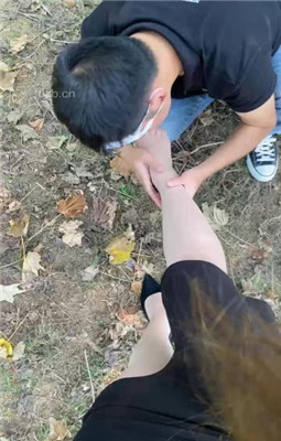 图片[10]_【Alice】姐妹花户外诱导司机做狗【双视角完整版】_绳艺库视频下载