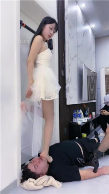 图片[9]_【麋鹿银儿】双S-打手心/全体重踩踏/灌圣水_绳艺库视频下载